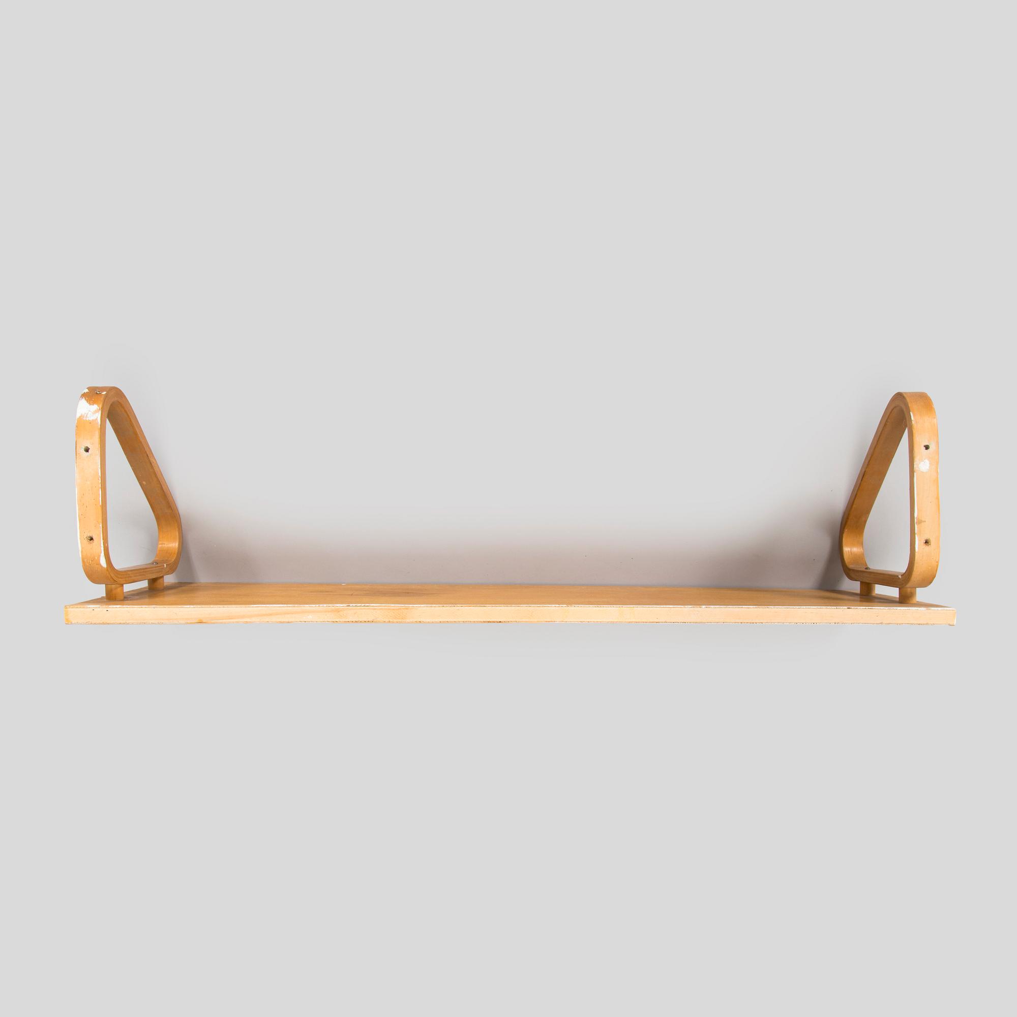 Alvar Aalto, vägghylla, modell 112 för O.Y. Huonekalu- ja Rakennustyötehdas A.B. 1930/1940-tal.
