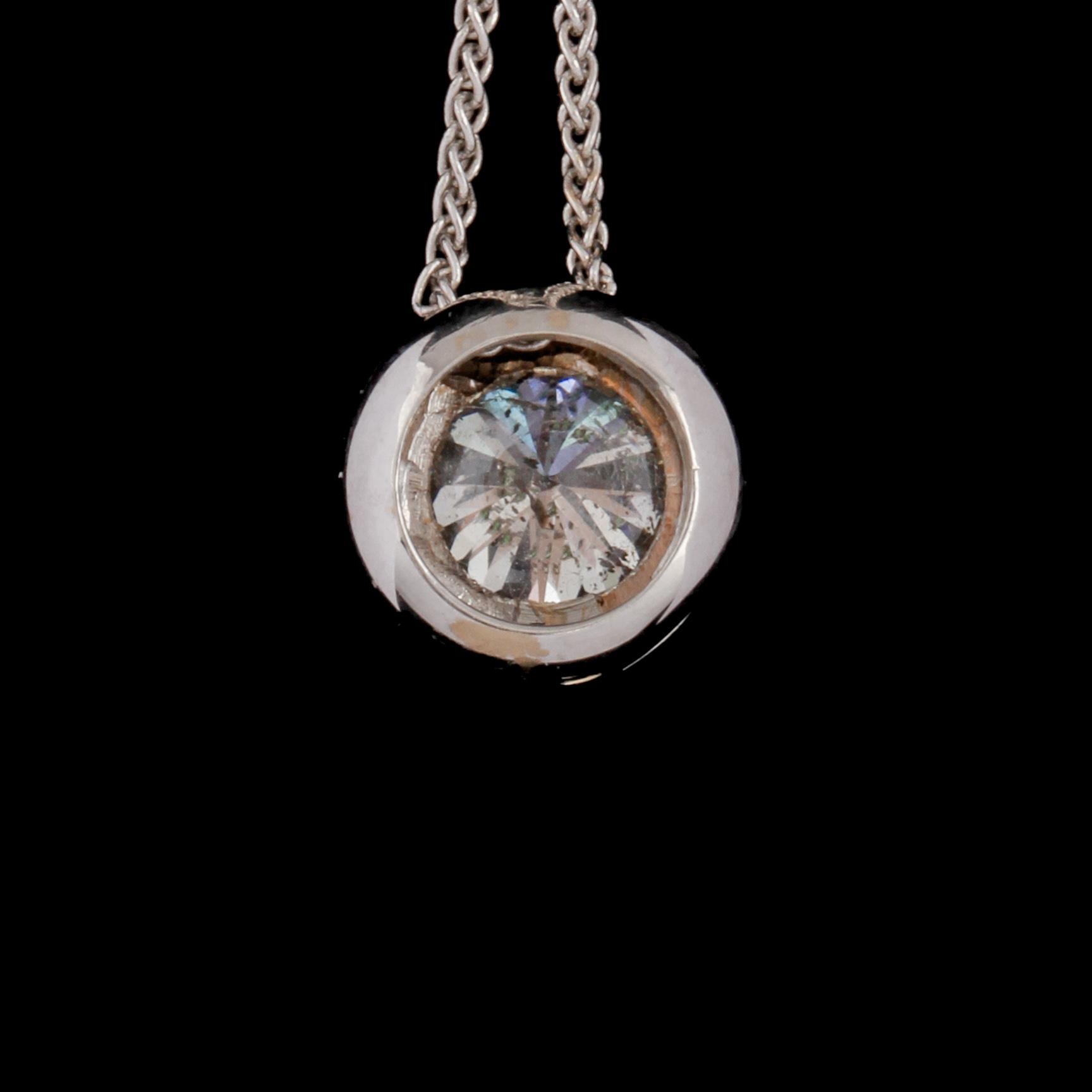 HÄNGE, 18k vitguld med briljantslipad diamant, 1.43 ct. Vikt 4 g.