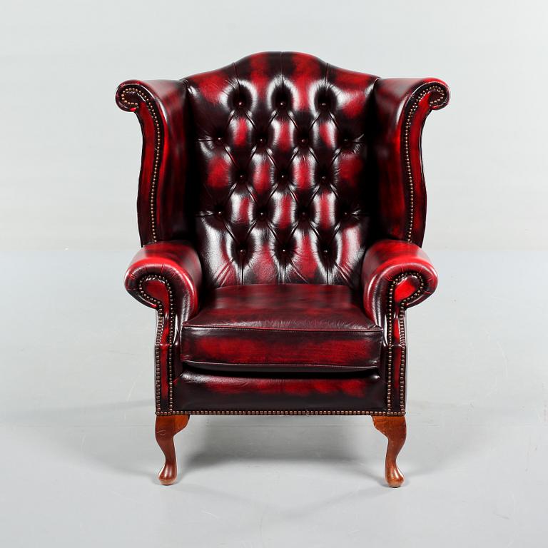 FÅTÖLJ, chesterfield-modell, 1900-talets andra hälft.