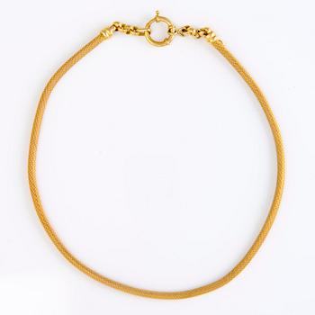 An Iranian 18K gold necklace.