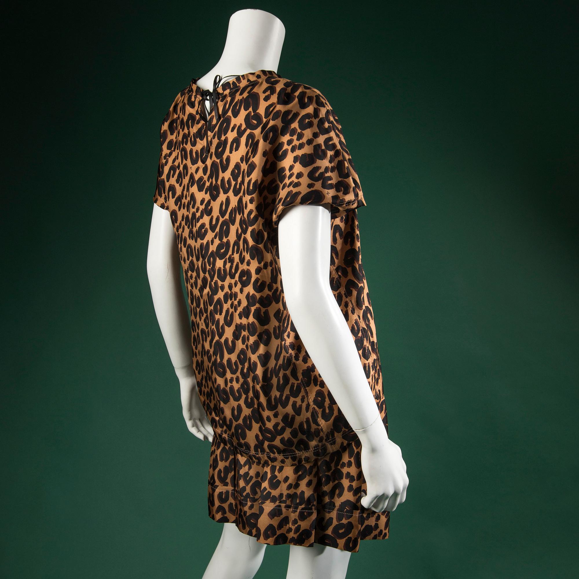 TOPP och KJOL, LOUIS VUITTON, fransk storlek 40.