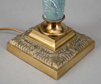 BORDSLAMPA, mässing, marmor, 1910-tal.