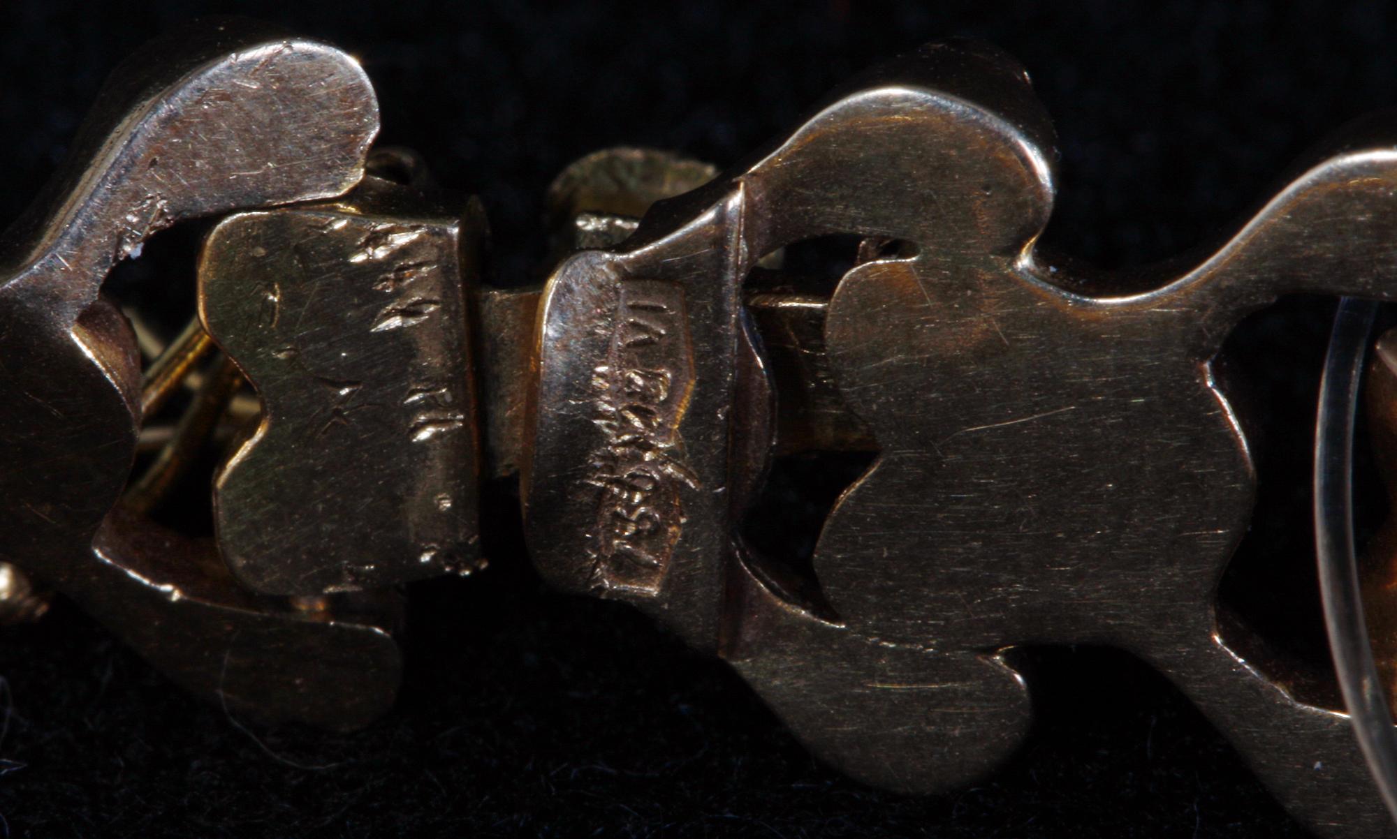 ARMLÄNK, låghaltigt guld. Ca 15g.