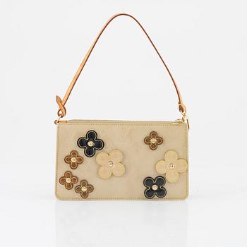 Louis Vuitton, bag, Vernis Lexington Flower Pochette. - Bukowskis