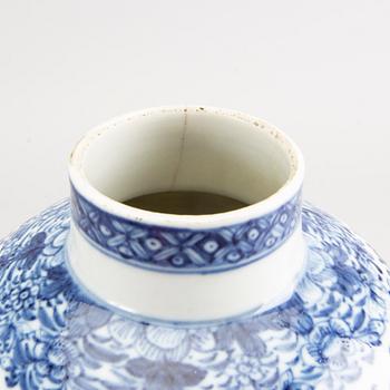 VAS, porslin. Qingdynastin, Qianlong (1736-95).