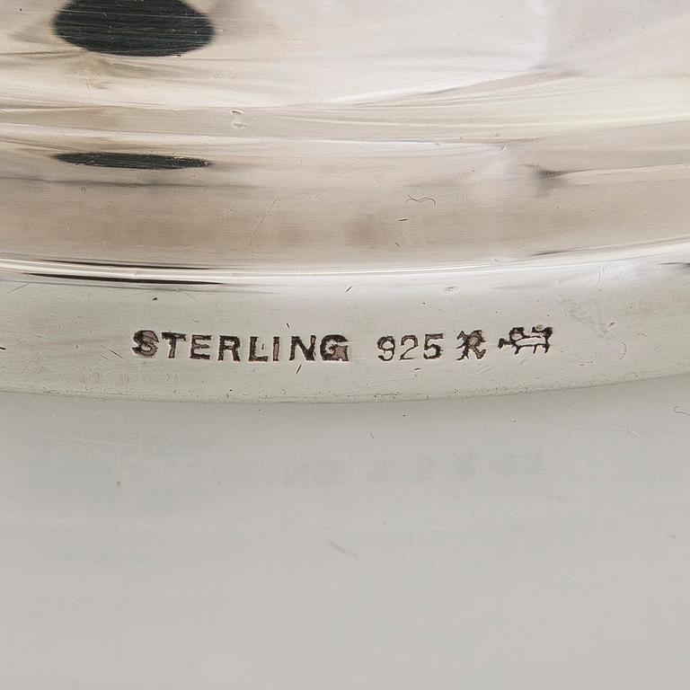 A sterling silver jug, Ellis Bros England.