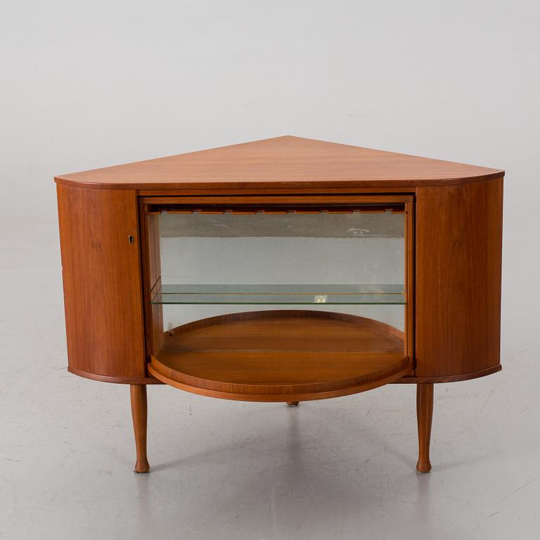 A CORNER BAR/BOOKSHELF FROM SOLA MÖBELFABRIKK, Norway, 1950/60´s.
