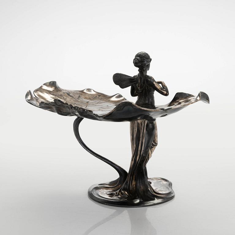 Jalallinen vati, jugend, Württembergische Metallwarenfabrik, Saksa, 1900-luvun alussa.