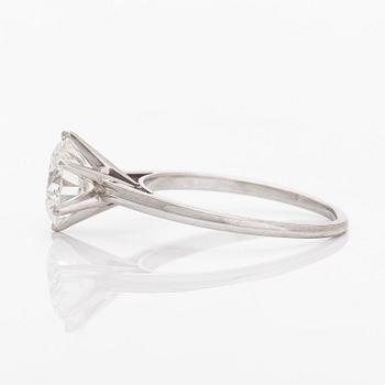 Sormus, platinaa, briljanttihiottu timantti n. 2.60 ct. Todistus Tillanderilta.