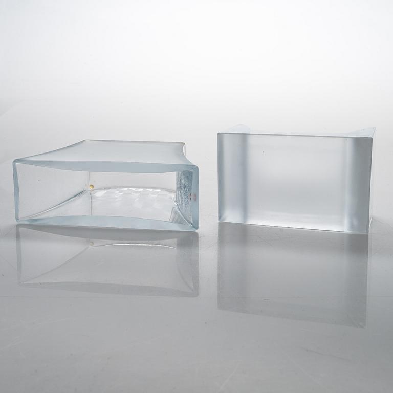 Heikki Orvola, Maljakko "Bagatti Valsecchi", sign. Heikki Orvola Iittala Nuutajärvi, Museo Bagatti Valsecchi 1997/152.