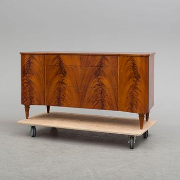 A 1946 mahogany veneer sideboard from Svenska Möbelindustrier.