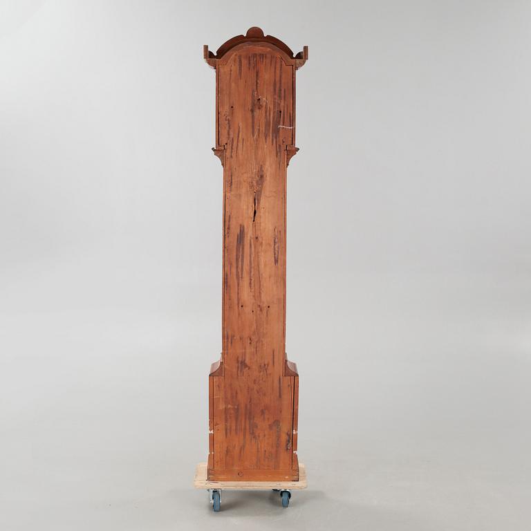 A grandfather clock, around the turn of the century 1800.