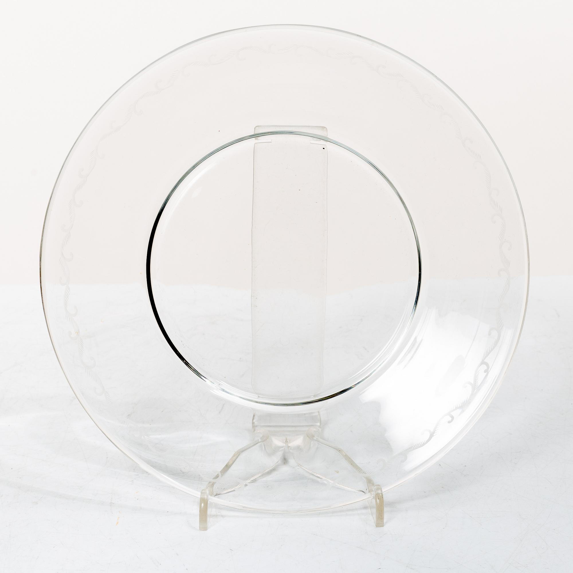 Edward Hald, A bowl with saucer, Orrefors.