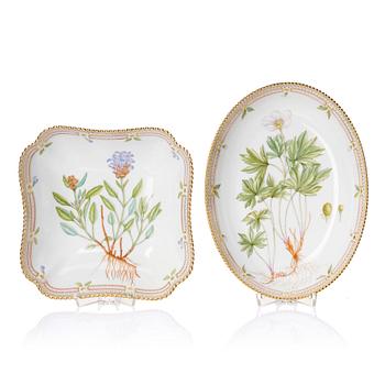 Two Royal Copenhagen 'Flora Danica' bowls, Denmark, 20th Century.