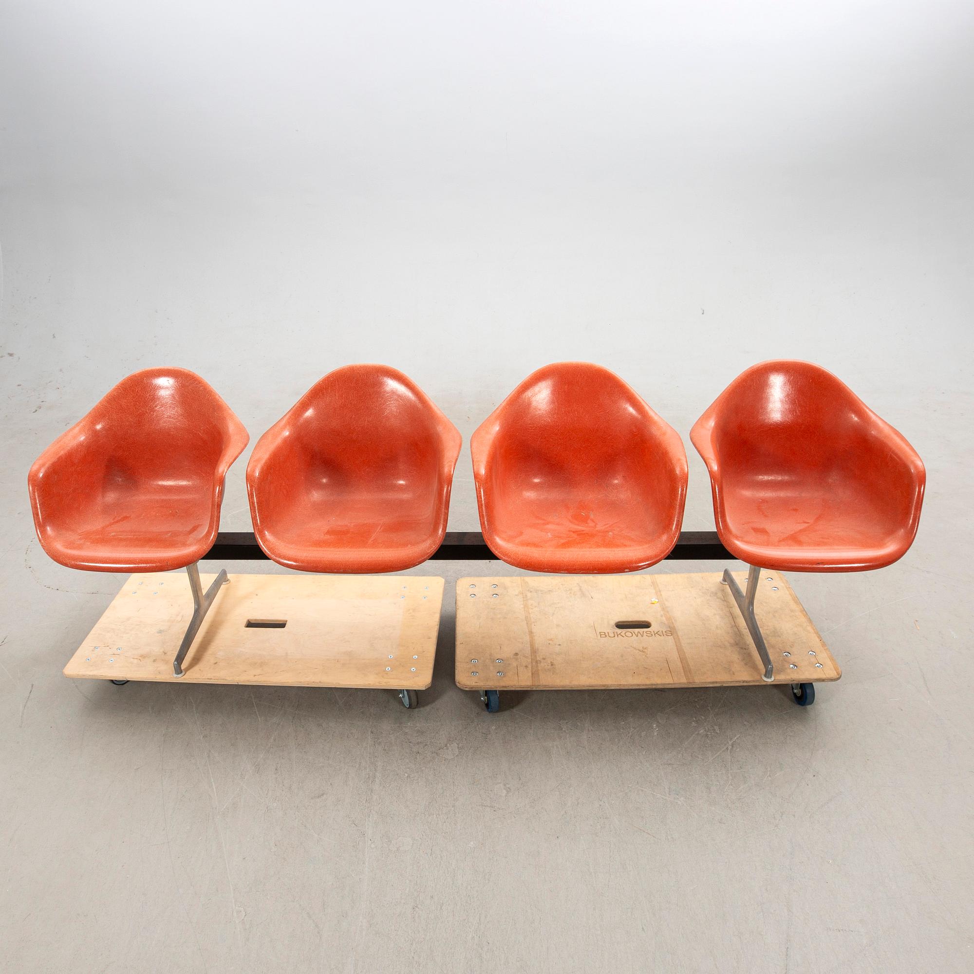 Charles & Ray Eames, Sofa, "Eames Plastic Side Chair RE beam seating", Herman Miller, second half of the 20th century.