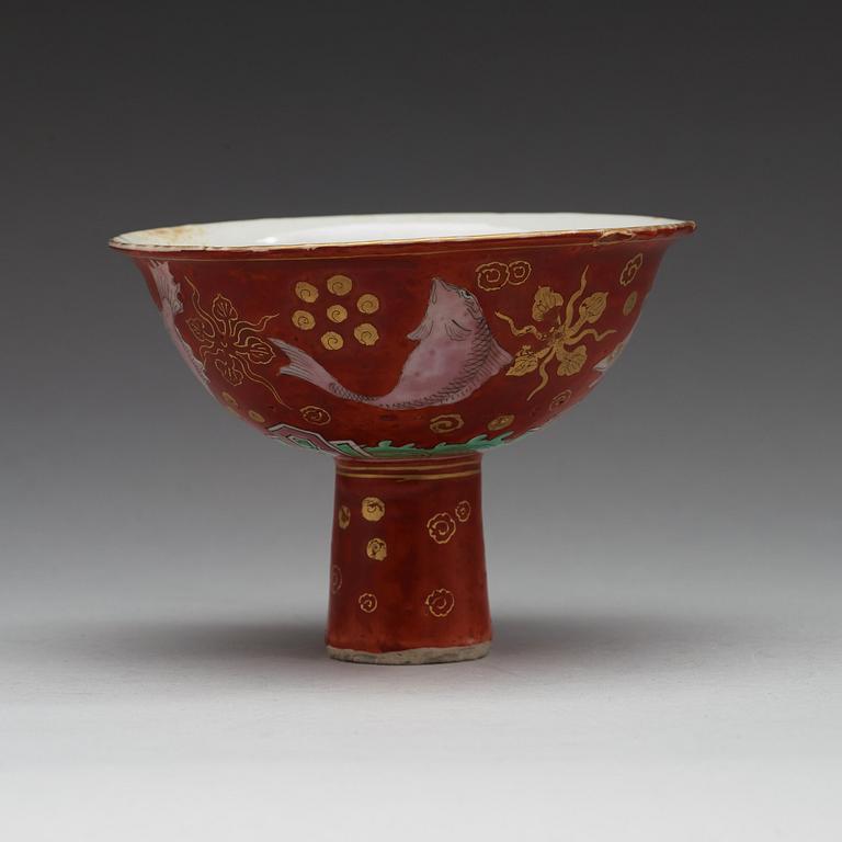 An enamelled stemcup, Qing dynasty, 18th Century.