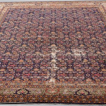 A CARPET, Antique West persian, ca 356,5  x 303,5 cm.