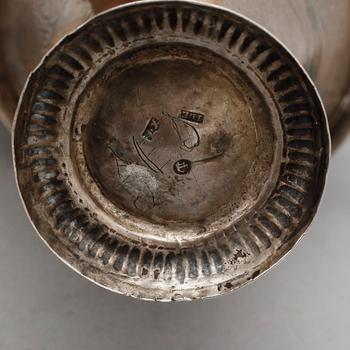 BÄGARE, 3 st, silver, bl.a Sverige, sent 1700-tal, vikt ca 76 g.