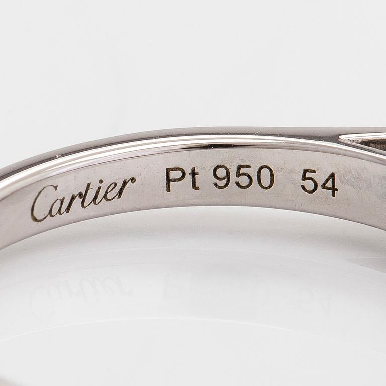 Cartier, ring, platina och briljantslipad diamant ca 0.42 ct. Med GIA dossier och certifikat.