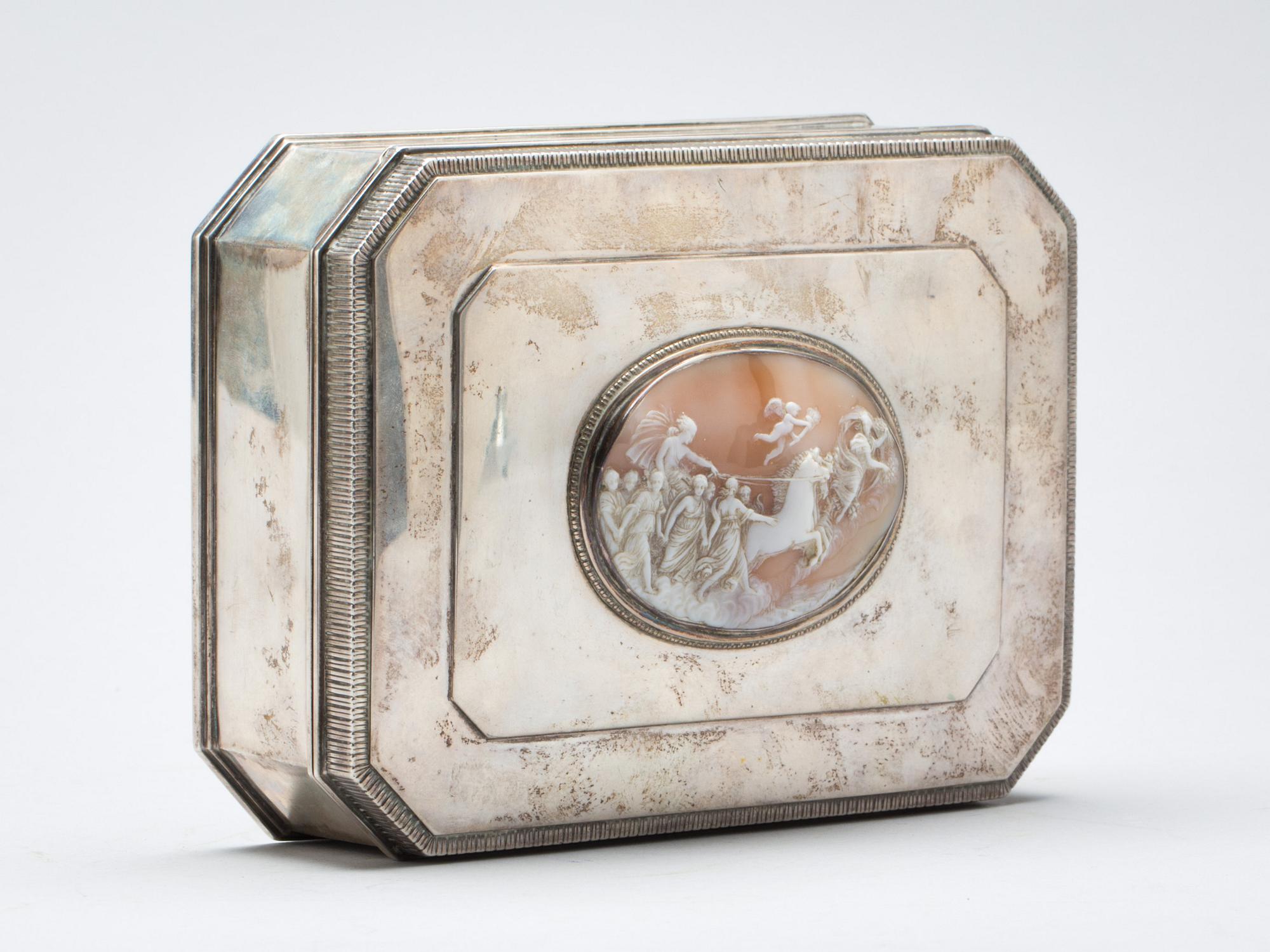 SKRIN, silver, W.A. Bolin, 1942. Total vikt ca 940 g.