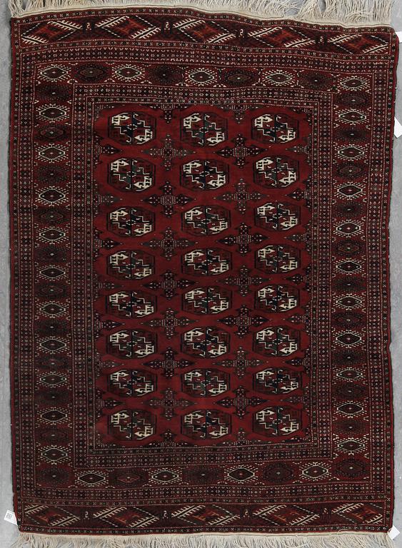 MATTA, tekke, ca 220 x 159 cm.