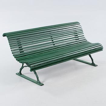 A garden sofa, made in the 20th century.