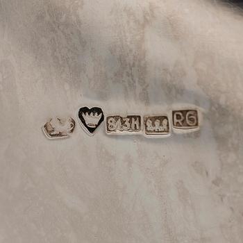 Kahvikalusto, 3 osaa, ja kynttilänjalkapari, hopeaa, Kultakeskus, Hämeenlinna 1946 ja 1948.