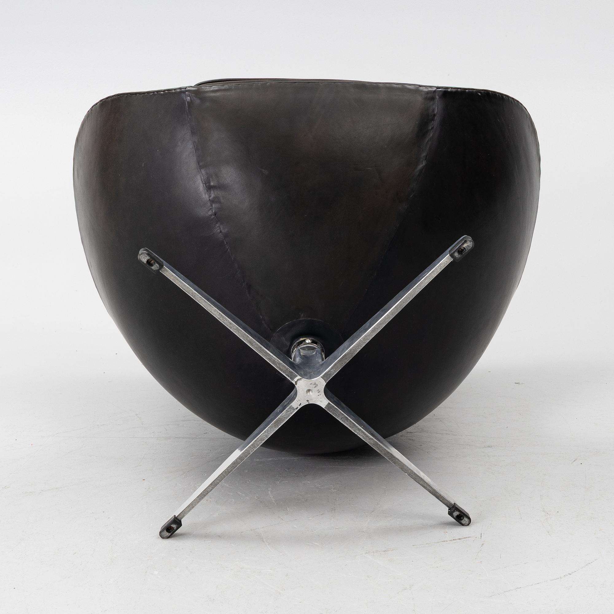 Arne Jacobsen, fåtölj, "Ägget", Fritz Hansen, Danmark, 1960-tal.