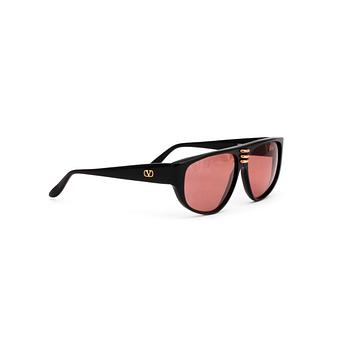 543. VALENTINO, a pair of sunglasses, nr. 523, 1980's.