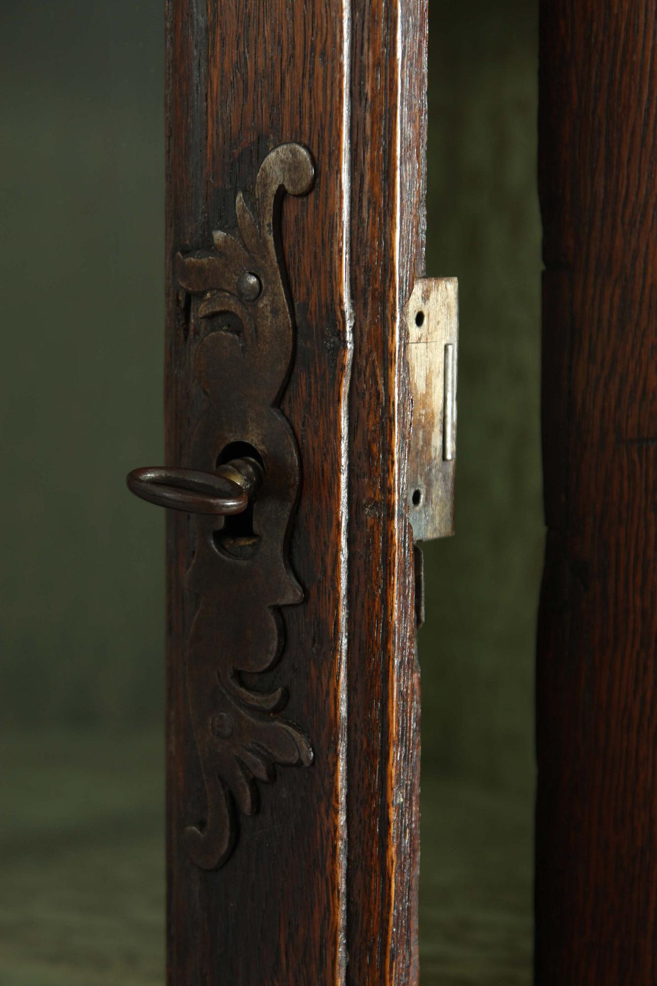 HÖRNSKÅP, rokokostil, England, 1900-tal.