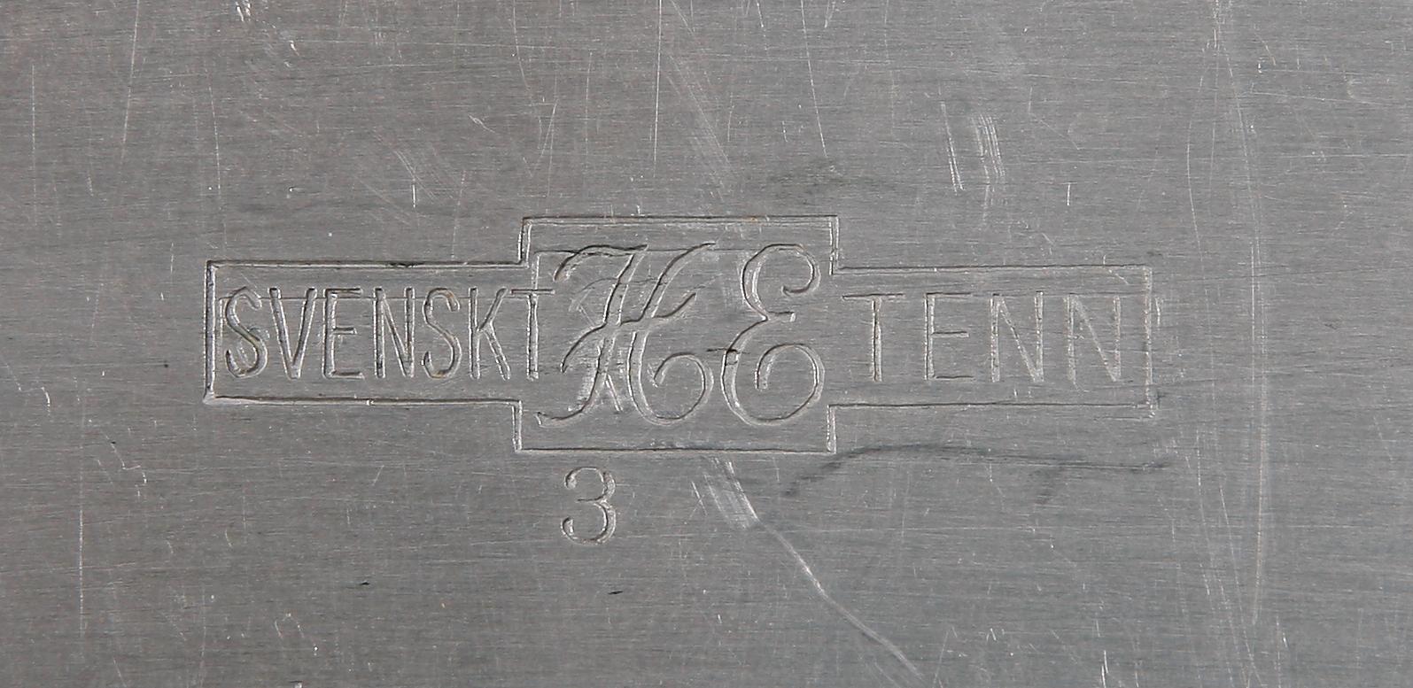 LOCKASK, tenn, 1940-tal, undertill märkt Svenskt Tenn.