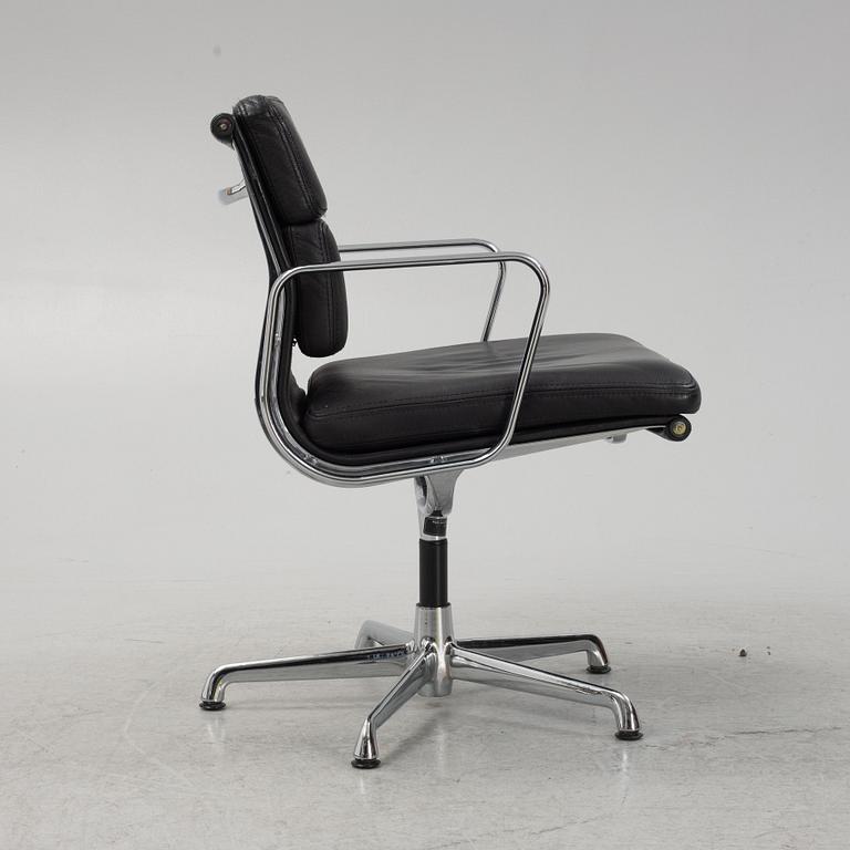 Charles & Ray Eames, a swivel 'Soft Pad Chair EA217', ICF, Italy.