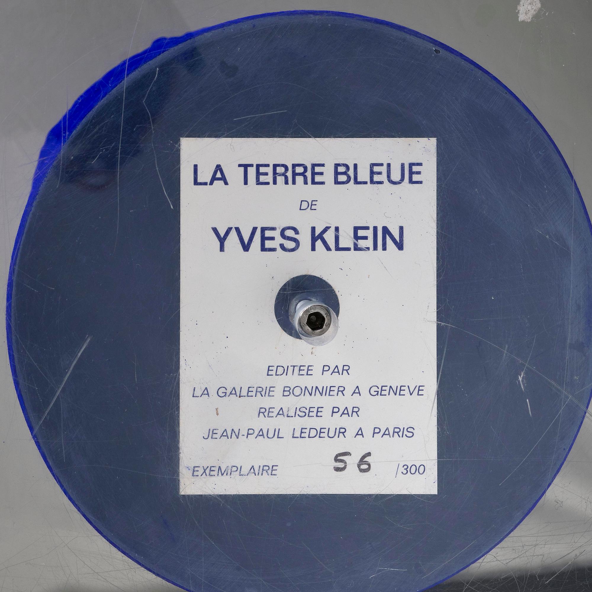 Yves Klein, "La Terre Bleue".