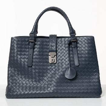 Bottega Veneta, bag, "Roma Medium".