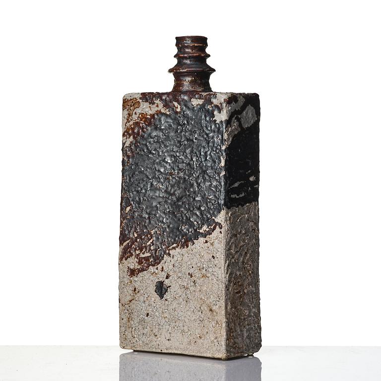 Annikki Hovisaari, a stoneware vase, Arabia, Finland.