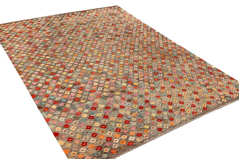 A Kilim carpet, c. 348 x 258 cm.