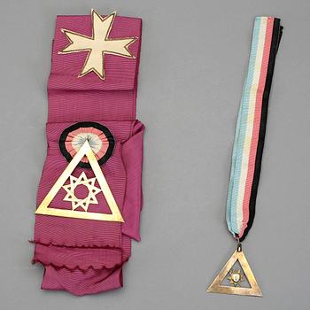 ORDENSMÄRKEN, 2 st, Tempelriddareorden.
