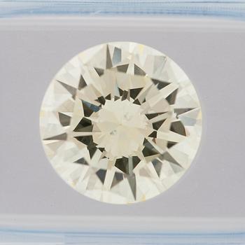 639. LÖS briljantslipad diamant, 6.55 ct, kvalitet N-O/VVS2, HRD certifikat.