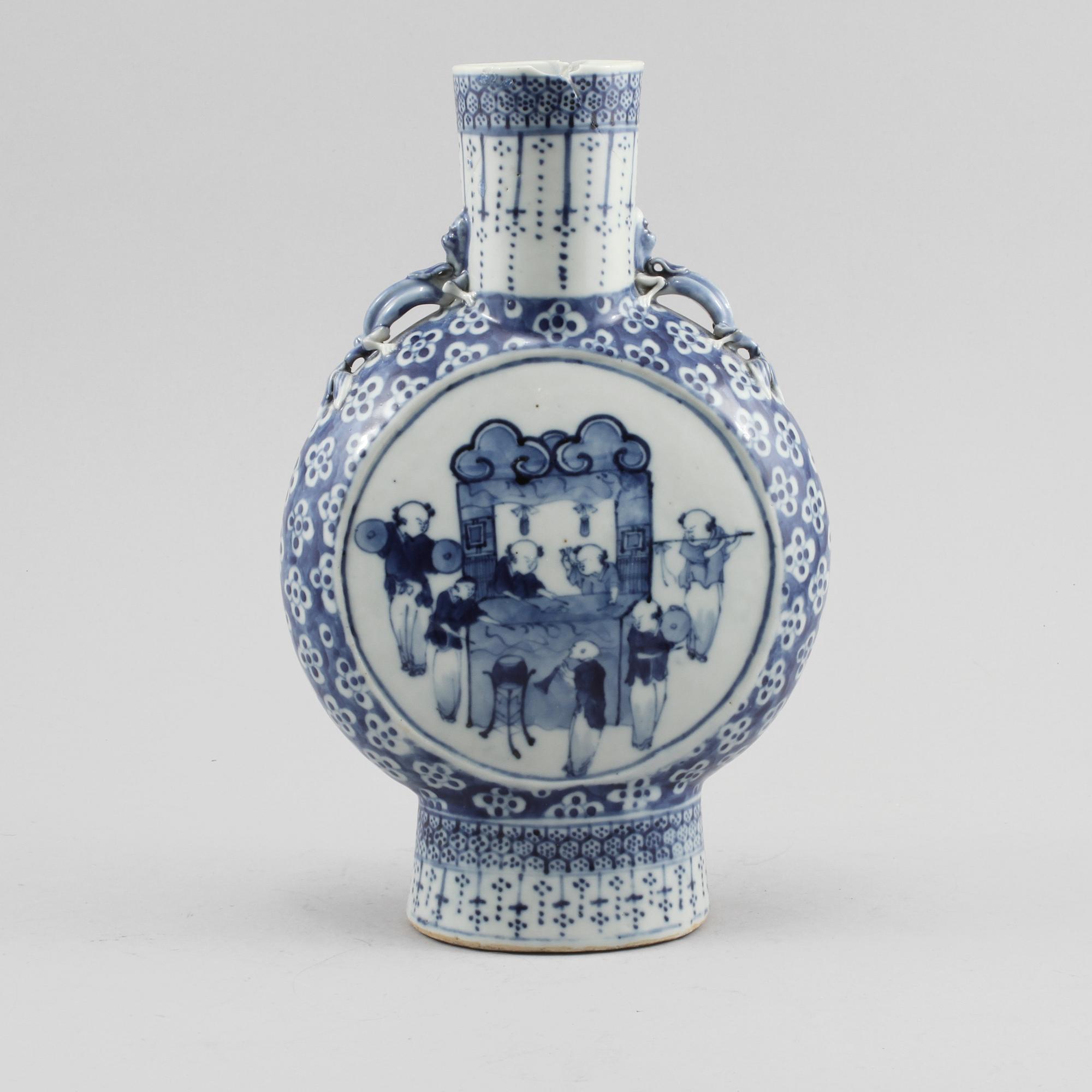 PILGRIMSKRUS, porslin, Kina, 1800/1900-tal.