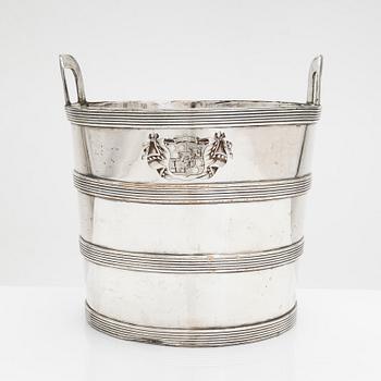 A Sheffield plate wine cooler, 19th century.