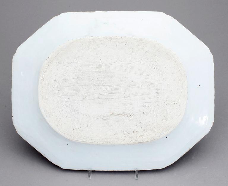 STEKFAT, porslin, Kina, Qianlong 1736-1795.