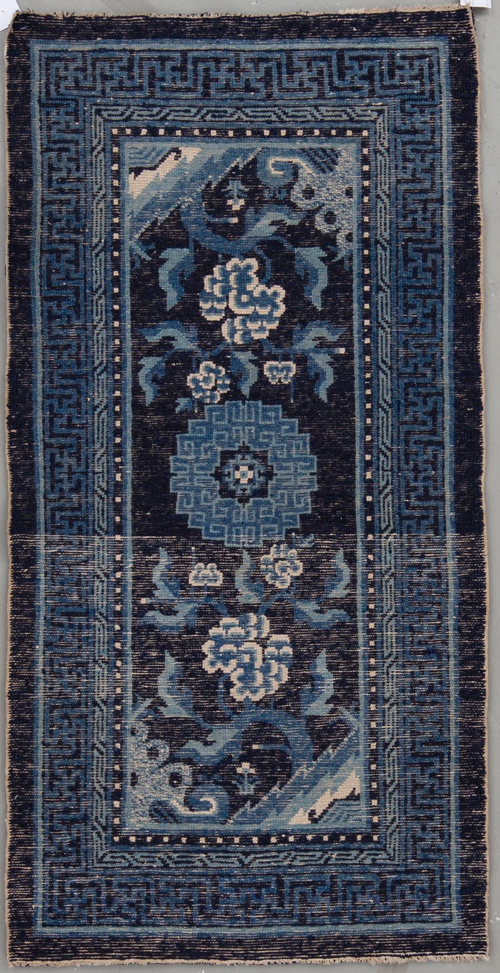 MATTA, semiantik Baotou, Kina. Ca 132x65 cm.