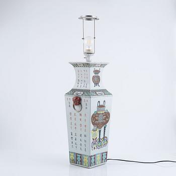 A porcelain floor vase/lamp foot, China, early 20th century.