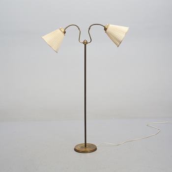 GOLVLAMPA, omkring 1900-talets mitt.