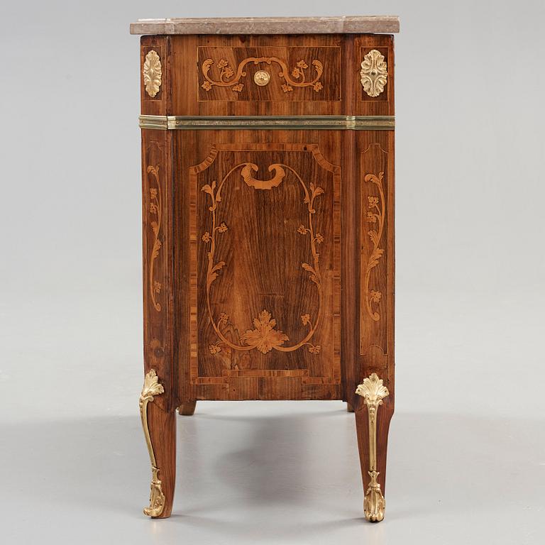 A Gustavian commode by J Hultsten, master 1773.