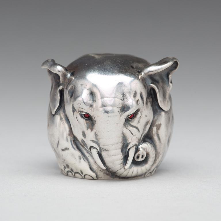 FABERGÉ, verkmästare Michael Perchin, Vodkakopp silver, S:t Petersburg 1908-17.