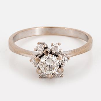 Brilliant-cut diamond ring.