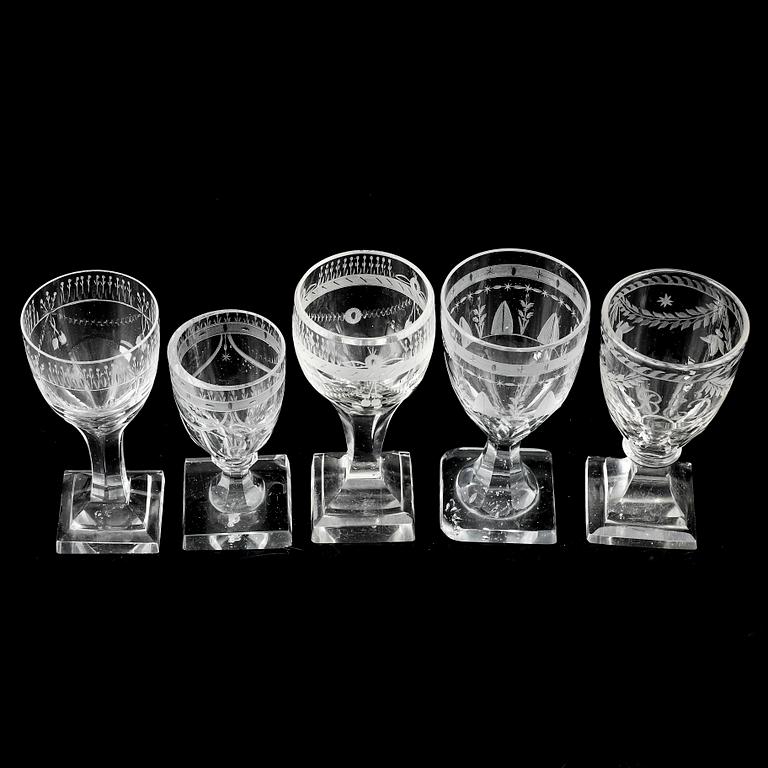 A matched set of 20 wine glasses, 19th/20th Century.