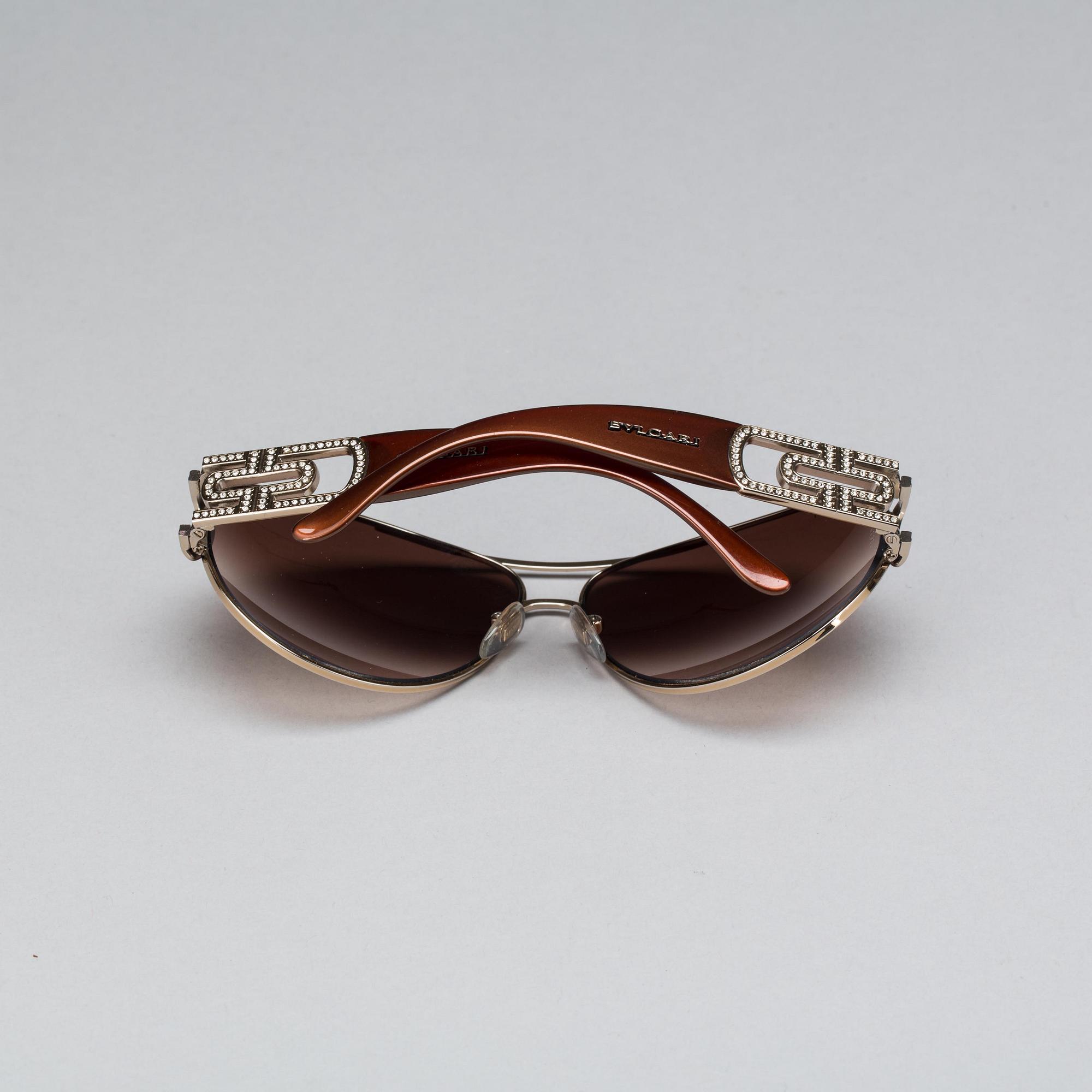 SOLGLASÖGON, Bvlgari.