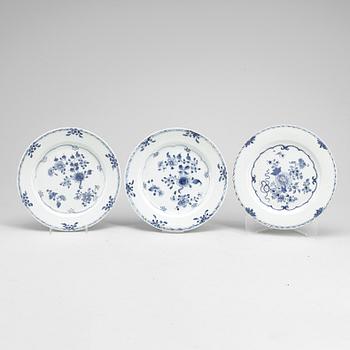 TALLRIKAR, 3 st, kompaniporslin, Qianlong (1736-95).